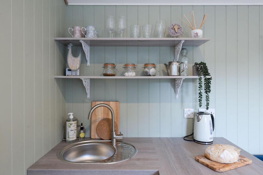 Barfield Shepherds Hut Magherafelt Exterior foto